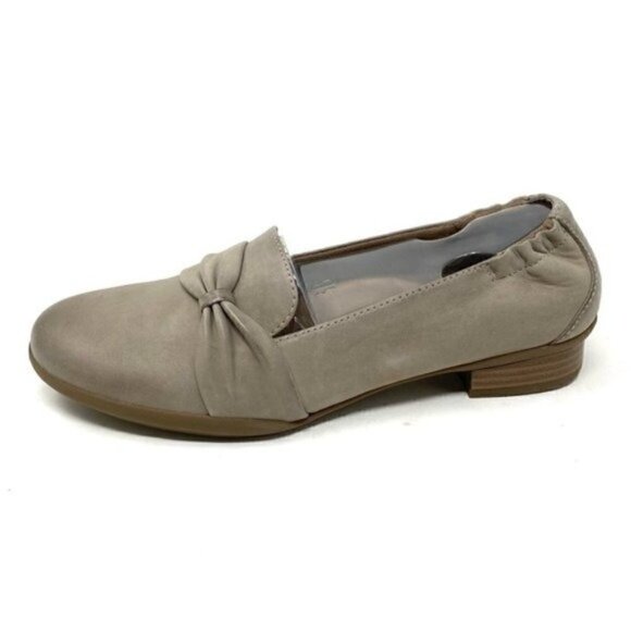 Dansko Karen Flats Burnished Nubuck Taupe - Picture 1 of 9
